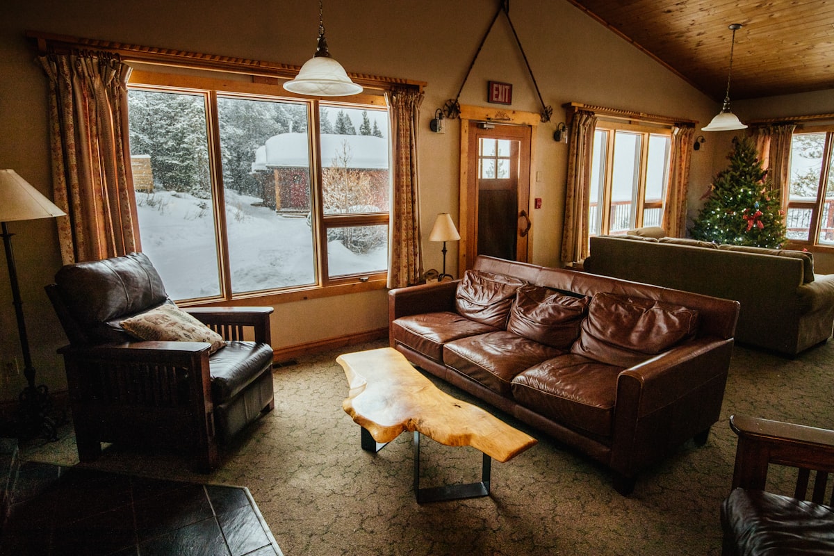 Pine Arizona Gila County Mogollon Rim mountain community AZ-87 corridor vacation cabin property appearance attorney legal market